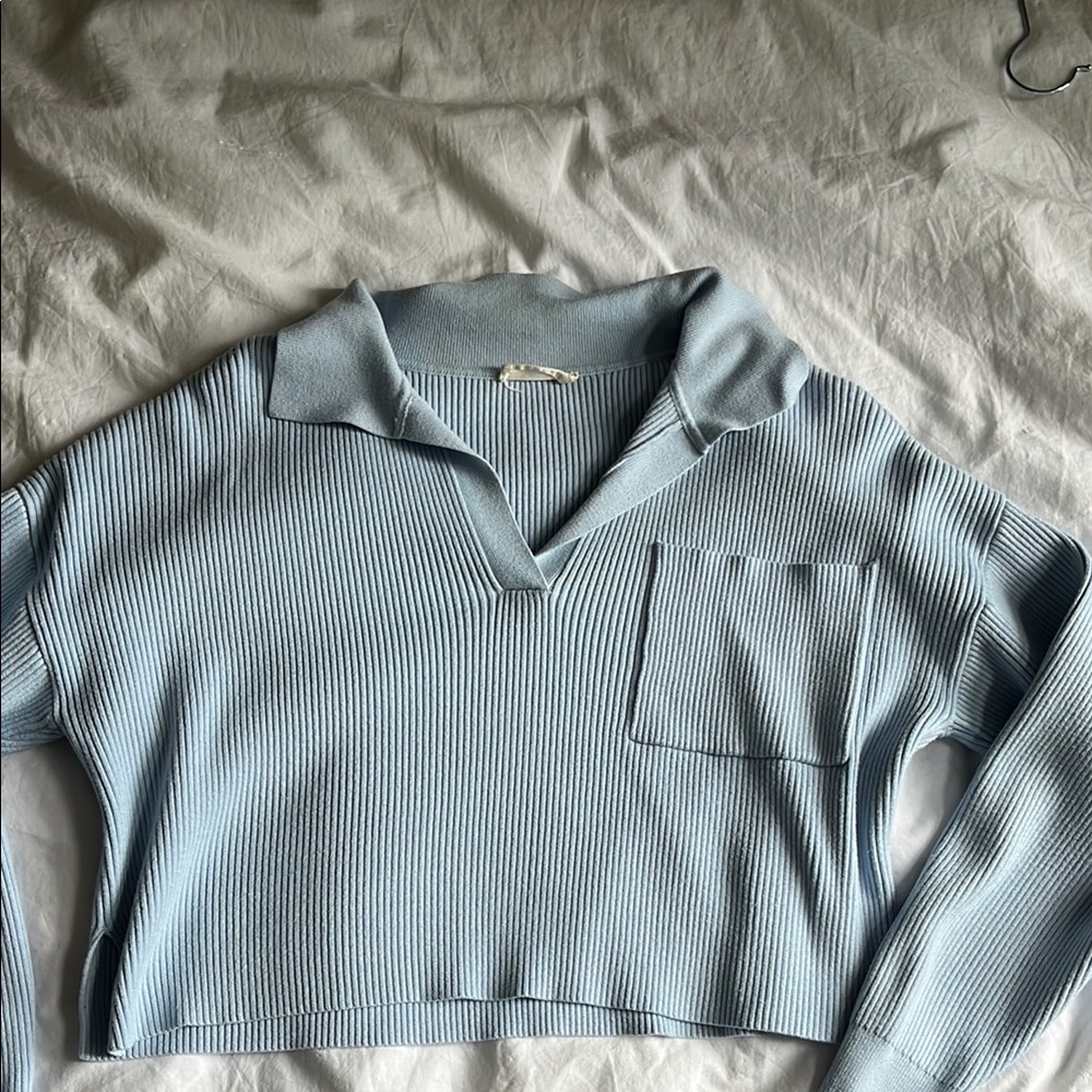 Alter’d state women’s size small Blue Ribbed Cropped Sweater